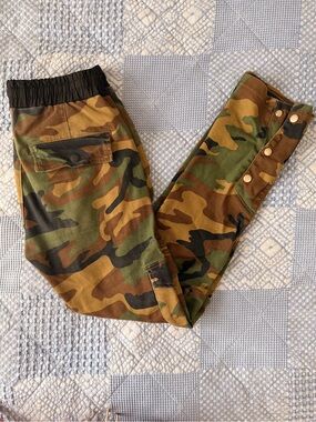 MNML Camo Cargo Jogger Pants - Camouflage sz small